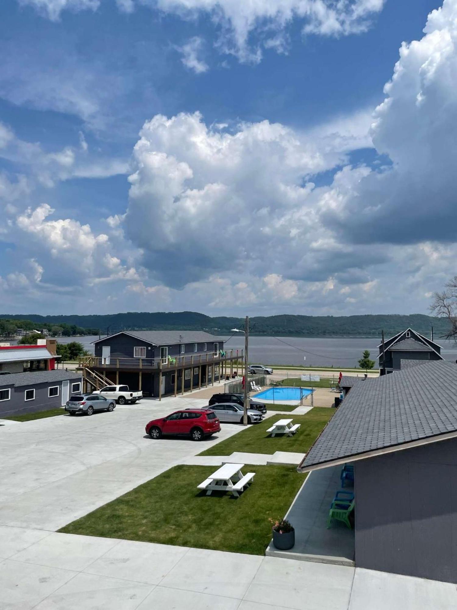 Poolside Double Rooms Lake City Екстериор снимка