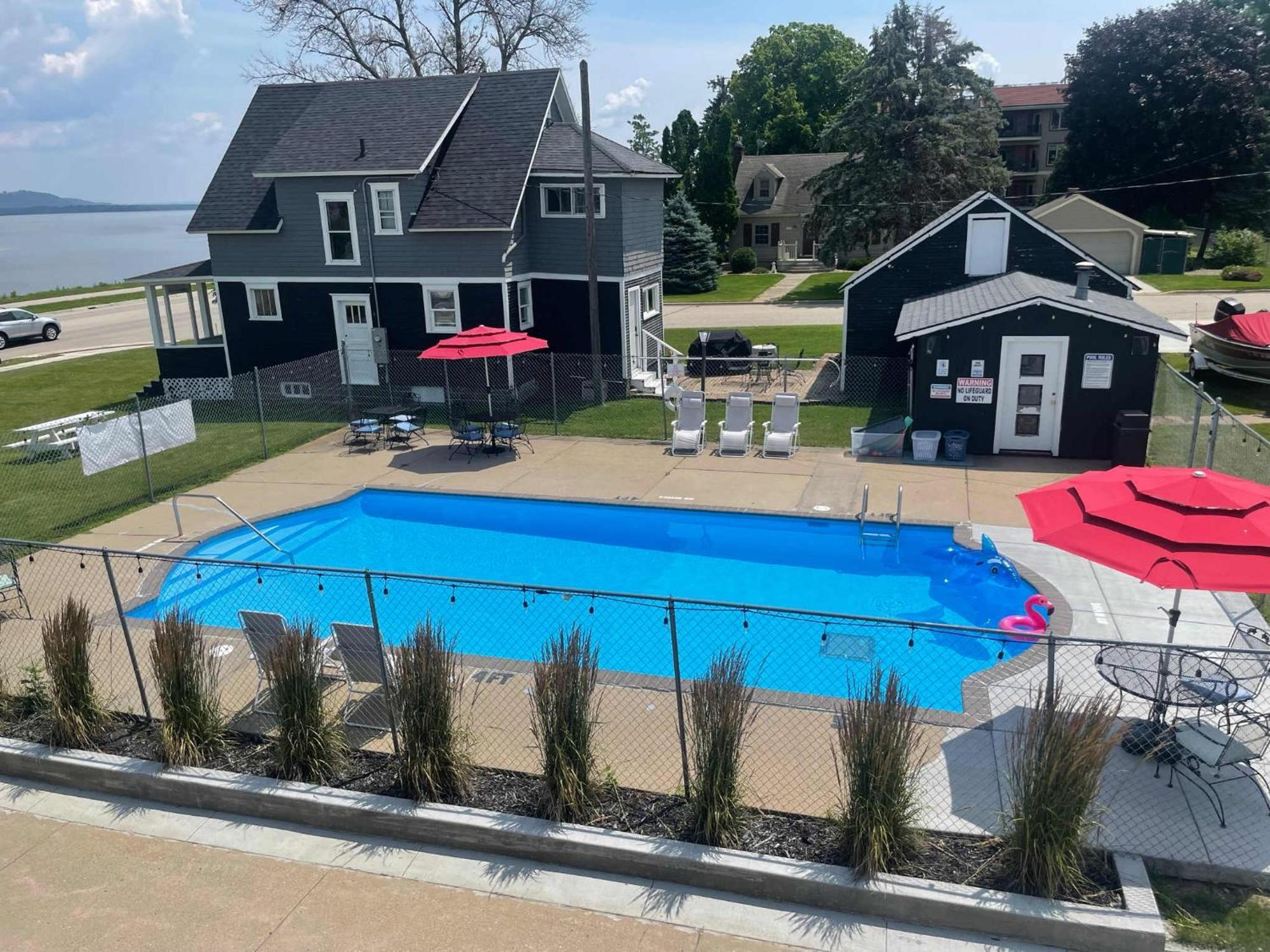 Poolside Double Rooms Lake City Екстериор снимка